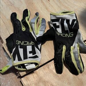 Fly Racing Kinetic Motor-cross Gloves Black and Green